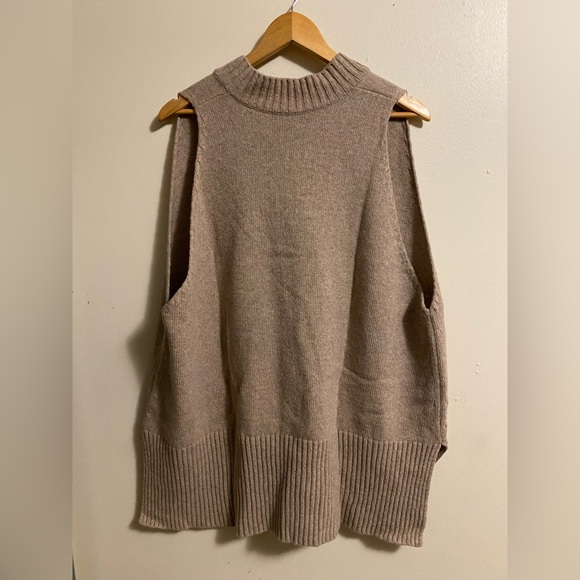 Oversized Vest (OS, taupe brown) - Picture 2 of 2